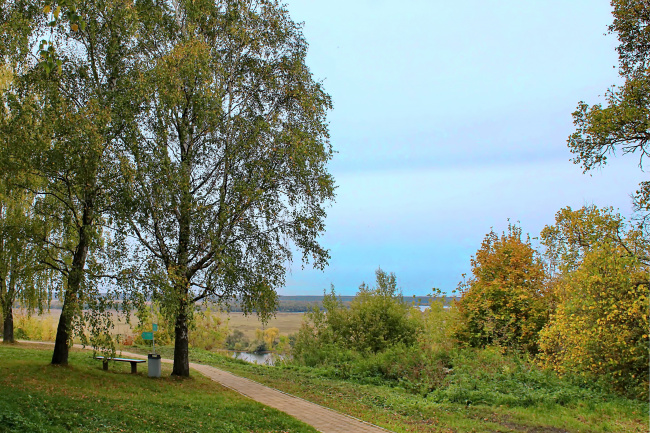 дорожка к реке Оке в селе Константиново
