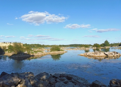 Вода, камни, облака