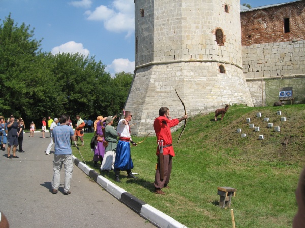 Лучники.