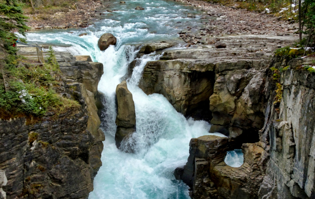 Водопад Санвапта  на реке Санвапта