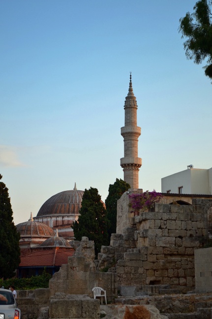 46 неделя   работа «Мечеть Сулеймана и минарет в старом городе Родоса» автор Антонина