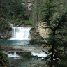 Таёжный водопад в Скалистых горах Канады