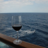 Корабль в Атлантике. В бокале вина - штиль.