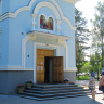 Перед входом в храм